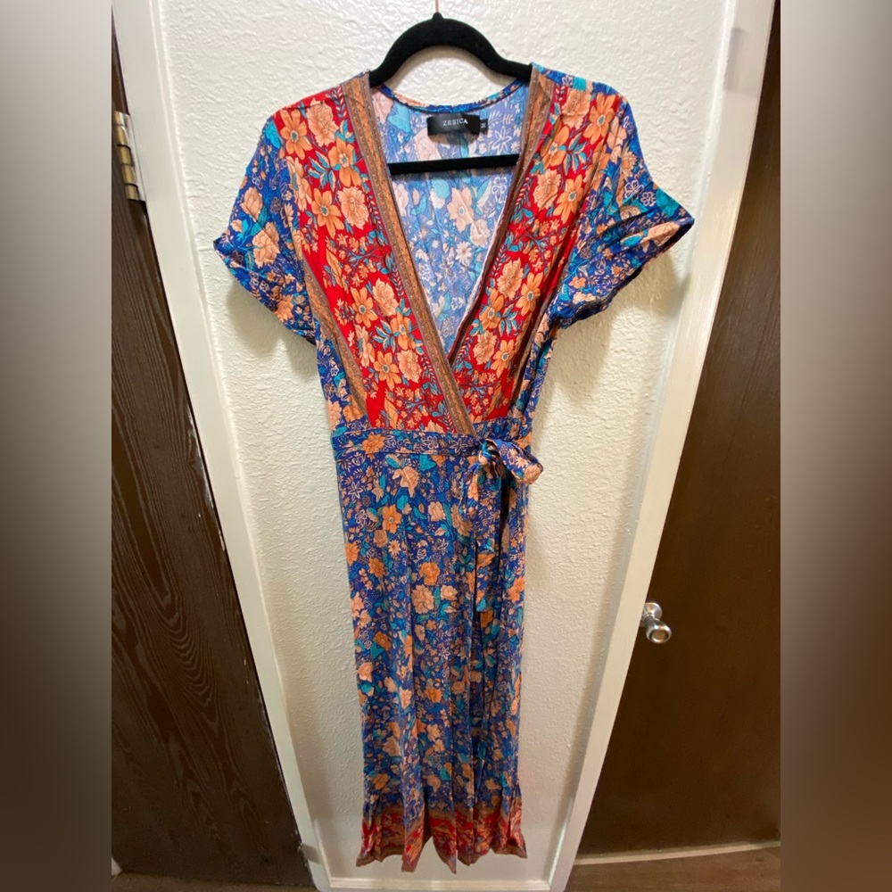Boho maxi dress size M. Like new